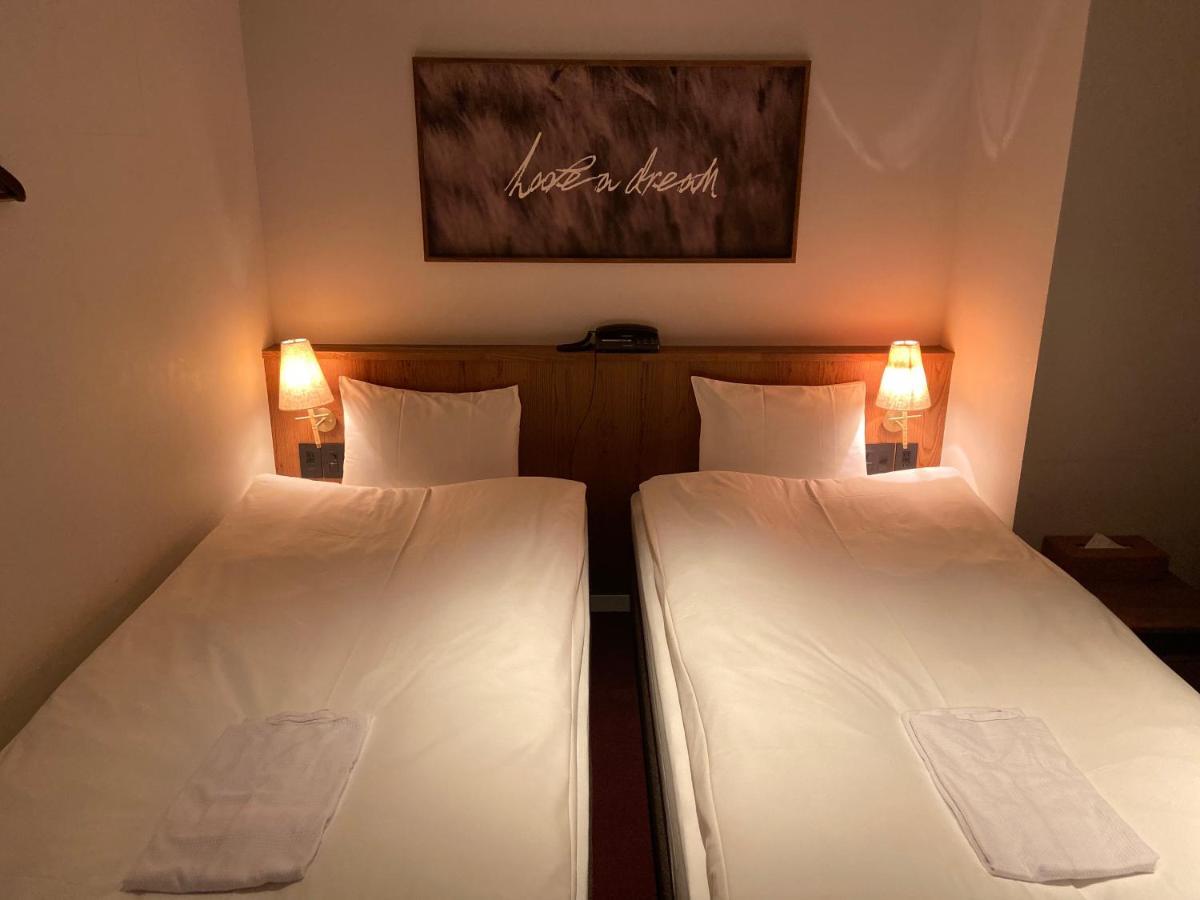 The Wall Hotel Ōsaka Exterior foto